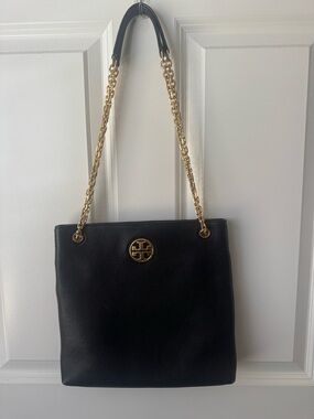 Tory Burch Black Pebbled Leather Shoulder Bag or Crossbody w/Gold Chain